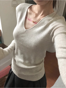 เสื้อสเวตเตอร์คอวีทรงสลิมฟิตสำหรับผู้หญิง แขนยาว ทรงเข้ารูป ดีไซน์เรียบง่าย สไตล์เกาหลี สำหรับใส่ทำงาน