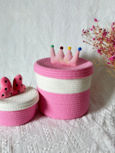 Hộp Đựng Đồ Đa Năng Hình Gấu Mận Hellokitty Trang Trí Nhà Đồ Chơi Đồ Ăn Quà Tặng Gấu Mận Gỗ Mây Nhuộm Tay Thủ Công