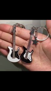 [Ready Stock+COD] Vintage Sweet Cool Guitar Pentagram Star Pendant Keychain Millennium Bag Couples Ornament