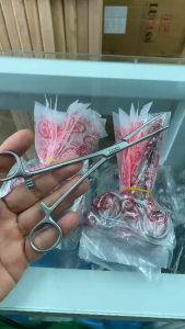 Dụng Cụ Kẹp Gạc Thay Băng Chuẩn Y Tế – Có Mấu & Không Mấu (14/16/18cm) Đủ Size