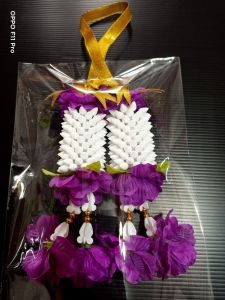 พวงมาลัยโบว์ทองพุดใหญ่ 12 ชั้นชายกุหลาบ