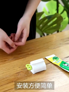 TWOL SHOP Rolling Toothpaste Tube Squeezers Toothpaste Tube Holder Multifunction Manual Rotate Toothpaste Dispenser