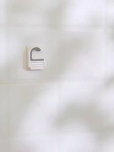 Durable Broom Gripper Anti-Slip Mop Hook Wall Mount Self-adhesive Broom Mop Holder Mop Organizer Clip