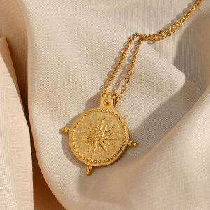 2022 New Frosted Surface Acient Sun Compass Pendant Necklace For Woman Ladies Gold Stee PVD Plated Coin Necklace New Jewelry