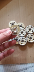 Đai ốc lục giác thép không gỉ 100 độ chuyên dụng cho máy mài góc chống mài mòn.