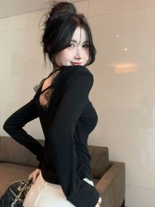 เสื้อชั้นในสตรีแขนยาวถักแบบมีลูกไม้คอวีลึกสีล้วนสำหรับฤดูใบไม้ร่วงและฤดูหนาว เสื้อชั้นในผู้หญิงไซส์ใหญ่ ทรงเข้ารูป ทรงหลวม ทรงเข้ารูป