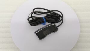 New and Original Omron 2M Photoelectric Switch Optical Fiber Amplifier E3X-HD10 E3X-HD11 E3X-HD41
