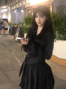 French Gentle Style Polka Dot Top And Skirt Set Cute Small Size Autumn Fashion Two-Piece Set Comfortable V-Neck Long Sleeve