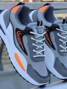 Mens Summer New Breathable Mesh Sports Shoes Korean Style Lightweight Casual Shoes Soft Bottom Anti-slip Deodorant Running Shoes