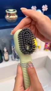 Sikat Sepatu Multifungsi Dengan Lubang Detergen Sikat Sabun Otomatis 2in1 Bulu Lembut Sikat Premium Pembersih Sendal Sepatu Baju Lantai Kamar Mandi Serbaguna Shoes Brush HHG