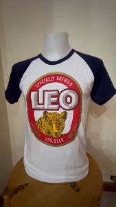 เสื้อยืดสโลปแขนสั้น สกรีนลายเบียร์ลีโอ