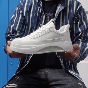 2026 Korean Shoes For Men White Color Shoes Mens Sneakers Casual Shoes For Men Thick Sole Rubber Sport Shoes For Men