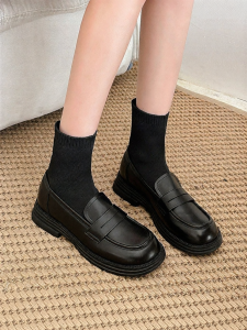 Josiny | Slim Fit Flat Elastic Ankle Boots