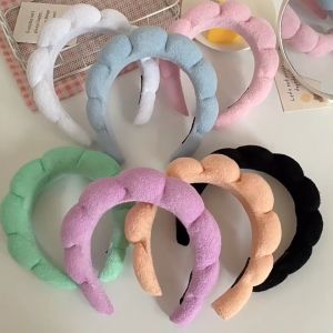 Twist Headband Wash Face Make Up Spa Sponge Headband Soft Towel Fabric for Women Showing Skincare