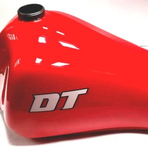 YAMAHA DT125/ O1W GENUINE JAPAN FACTORY FUEL TANK UNIT/ GAS TANK UNIT *(RED COLOR) *(PART #18G-24110-00-W9) *(G-CDEDC/ED) *(-FTA6)
