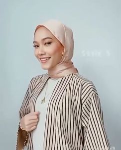 Selendang Satin Kedut 90cm x 90cm Hijab Elegan Selendang PRemium Hijab Sutera Murah Hati 色丁缎面光滑亮面丝巾头巾手巾 90x90