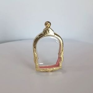 ช้างกระบี่ กรอบพระเบอร์นั่งพาน (รูปแบบพระ2.4x4.4) กรอบพระเหรียญนั่งพาน กรอบทองไมครอน กรอบพระสำเร็จ