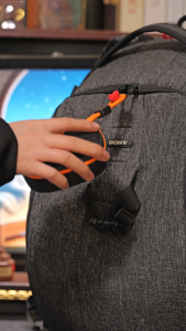 TRANYOO T-B16【รับประกัน 6 เดือน】 ลำโพงบลูทูธ ลำโพงพกพารุ่นใหม่ ลำโพงไร้สายสำหรับกิจกรรมกลางแจ้ง รองรับการเชื่อมต่อผ่านบลูทูธ การ์ด TF วิทยุ FM แบตเตอรี่ 1200mAh ใช้งานได้นานสูงสุด 12 ชั่วโมง ลำโพงขนาดเล็กสำหรับกิจกรรมกลางแจ้ง มาพร้อมสายคล้อง