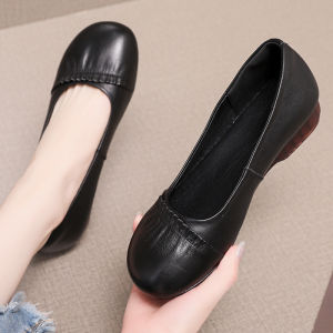 Leather Mom Shoes Soft Bottom Slip-On Casual Shoes for Middle-Aged And Elderly Women Comfortable Flat Bottom Leather Shoes