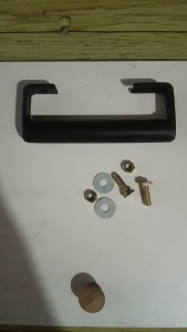 Handle bar for dc monorack bracket