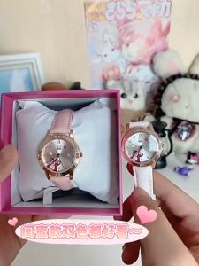 Disney Lotso แท้ 100% ผู้หญิง Lotso นาฬิกากันน้ำ ผู้หญิง นาฬิกาเด็ก กระเป๋าบรรจุภัณฑ์ ทน 2 ต่อ กระเป๋าผ้าลูกค้า ทันที 100% จาก Disney