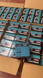 Bộ chuyển đổi nguồn pin 18V-21V lên điện 220V - sử dụng cho pin chân phổ thông Makita 4cm