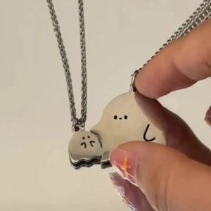 Vòng Cổ Quái Vật Nhỏ Ma Quỷ Dễ Thương Vòng Cổ Cặp Đôi Tình Nhân Dây Chuyền Xương Đòn Áo Len Quyến Rũ Hiphop Ngầu Cho Nam Nữ Valentine