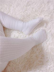 กางเกงถุงเท้าเด็กผู้หญิงผ้าฝ้ายแท้ฤดูใบไม้ผลิและฤดูใบไม้ร่วง กางเกงบ็อกเซอร์ลายพิมพ์ลายตัวอักษรที่สวมใส่สบายและทันสมัย ​​อุปกรณ์เสริมสำหรับเด็ก