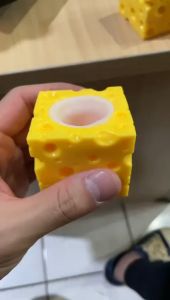 Mainan Lucu Squishy Cheese Mouse Keju Tikus Karet Silikon Aman untuk Anak
