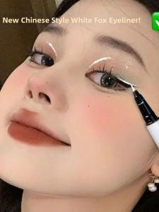 WIND LOVES FLOWERS | Waterproof Sweat-Resistant Beginner-Friendly Eye Liner