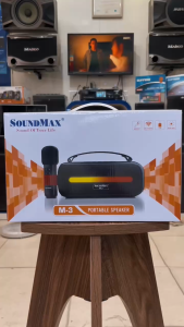 Loa di động bluetooth SoundMax M-3 đi kèm micro điều chỉnh âm lượng.