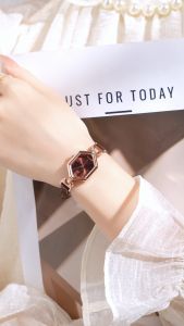 Sunlifex Jam Tangan Wanita Mode Kuarsa Elegan Tali Kulit Gaya Korea Original Jam Tangan Cewek COD