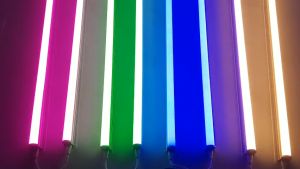 Đèn LED tuýp nhựa T5 1m2 liền máng sáng xanh dương dùng để trang trí hắt trần có sẵn dây nguồn (đặt mua từ 2 đèn)