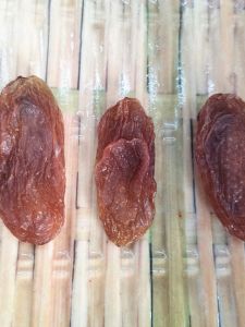 New Goods Xinjiang Red Fragrant Concubine Raisin 500G Large Particles Turpan Specialty Bulk Bag Small Package Fragrant Concubine