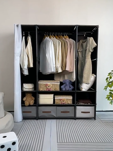 ราวแขวนเสื้อผ้าแบบเรียบง่าย Kumall สำหรับเช่าห้องนอน 62*43*165 ราวแขวนเสื้อกันฝุ่นแบบตั้งพื้น ราวแขวนเสื้อผ้าในหอพัก