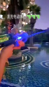 ขวดจุน้ำขนาดใหญ่X3 ปืนฉีดน้ำไฟฟ้า ปืนฉีดน้ำของเล่น ดูดน้ำอัตโนมัติ แรงดันสูง ความจุเยอะ ของเล่น Electric Water Gun