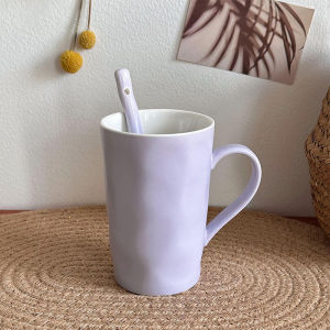 Minimalist Irregular Pattern Ceramic Mug with Lid