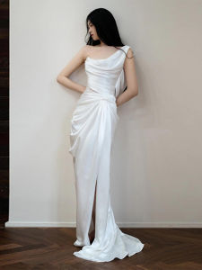 เรียบหรู สไตล์ฝรั่งเศส ผ้าซาติน งานแต่งงานแบบเบา เดรส สีขาว หางปลาหมั้นหรูหราเรียบง่ายหรูหรา พรางหุ่น ชุดราตรี ผู้หญิง