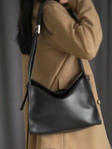 2025 NEW ARRIVALS: Plain Leather Minimalist Stylish Crossbody & Shoulder Adjustable Bag
