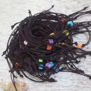 Gelang Inisial Huruf Tali Kulit Korea Hitam Polos Kotak Dadu Anti Air A-Z