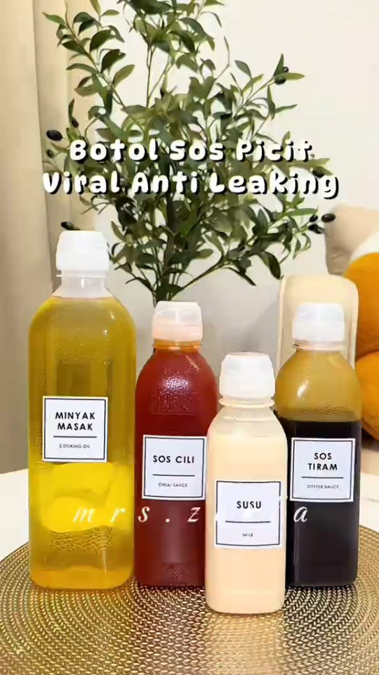 4/1Pcs 300/500ML Oil Bottle/Plastic Condiment Squeeze Bottles/Kitchen Ketchup Salad Olive Oil Bottles