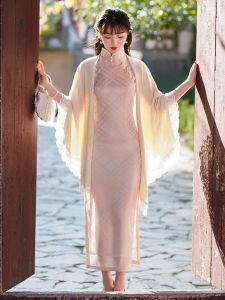 Young Style Long Length Cheongsam Dress Womens Daily Elegant Simple Winter Improved Version with Shawl French Retro Atmosphere