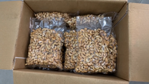 Lightly Roasted Cashew Nut 250g (ready stock) Healthy Snack High Protein Quality Vietnam Nuts