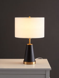 Nordic Minimalist Luxurious Table Lamp