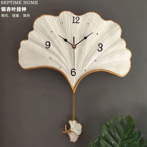New Arrival Ginkgo Leaf Swing Wall Clock Fashion Clock Stylish Creative Resin For Home Mute Quartz Wall Clock