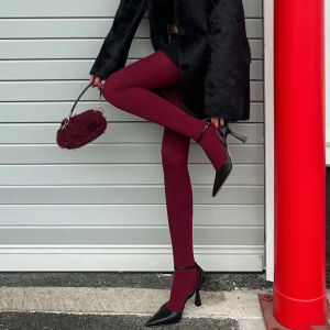 【On Sale】ถุงน่องสีแดงสำหรับงานแต่งงานเจ้าสาวสไตล์เลกกิ้งกำมะหยี่ย้อนยุคแน่นพอดีกับผลจัดทรงจัดทรวดทรงผอม