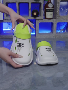 🩴รองเท้าแตะพื้นนิ่ม🩴รองเท้าแตะมีรู รองเท้าแฟชั่นอินเท รองเท้าแตะหัวโต Polo รองเท้า กันลื่น พื้นนิ่ม ลําลองระบายอากาศ ระงับกลิ่นกาย รองเท้าแตะ