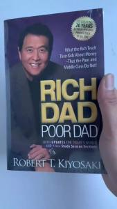 2024Rich Dad Poor Dad của Robert T. Kiyosaki: Những gì người giàu dạy con cái họ về tiền mà người nghèo và tầng lớp Trung Lưu không làm