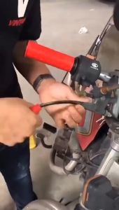 4Pcs Pelindung Handle Rem Dan Handle Motor Karet Handle Rem Kopling Motor Universal For Motor / Sepeda