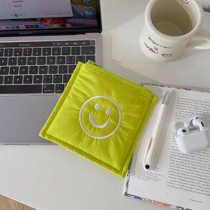 Fanhuabuyu Fresh Clutch Bag Womens Portable Charger Data Cable Cosmetics Cosmetics Bag Niche Style Coin Purse